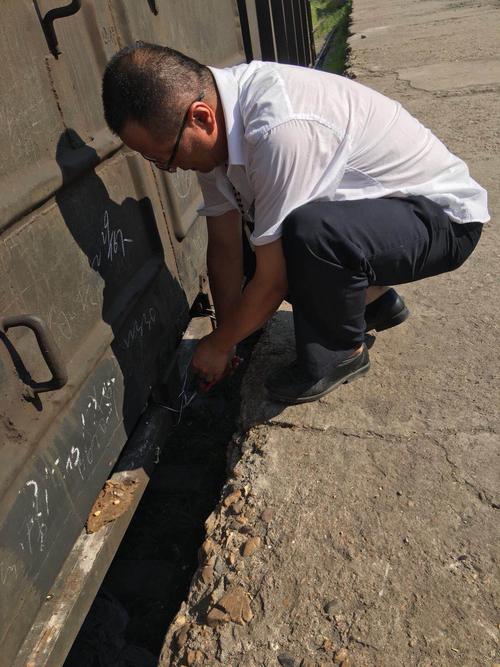 外勤貨運員作業(yè)標準有哪些外勤貨運員作業(yè)標準有哪些內容