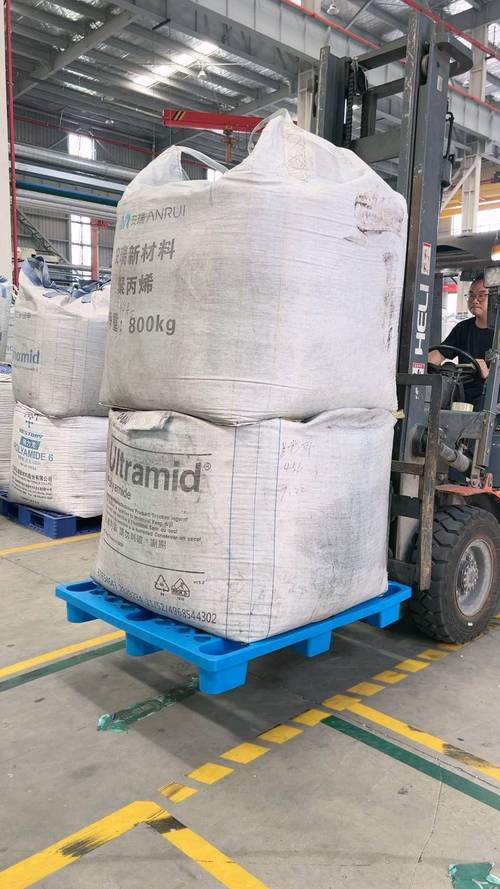 重貨運(yùn)載載重貨物