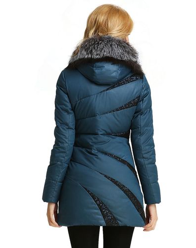 雅綠貨運雅綠羽絨服廠家在哪里